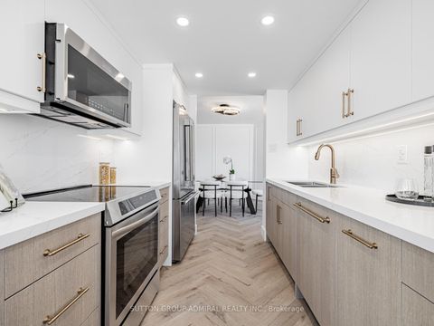 Photo 2 at 1611 - 7420 Bathurst Street N, Brownridge, Vaughan