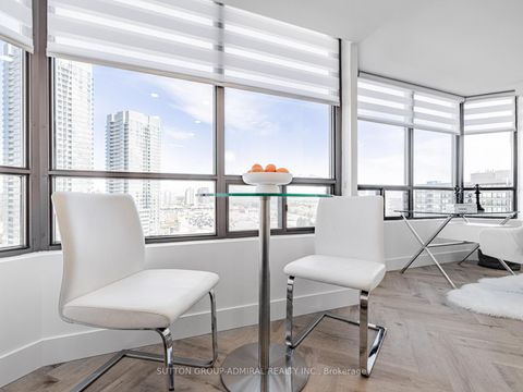 Photo 3 at 1611 - 7420 Bathurst Street N, Brownridge, Vaughan