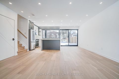 Photo 11 at 215 Churchill Avenue, Willowdale West, Toronto