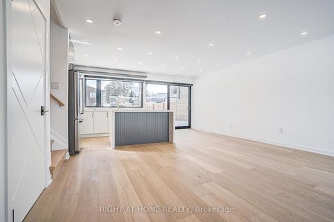 Photo 12 at 215 Churchill Avenue, Willowdale West, Toronto