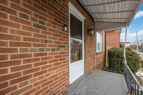 Photo 6 at 31 Dell Park Avenue, Lawrence, Toronto