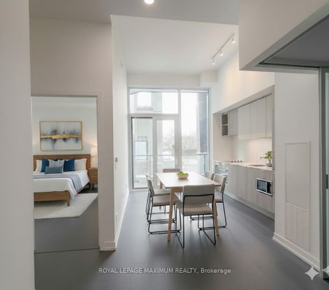 Photo 7 at 201 - 2020 Bathurst Street, Cedarvale, Toronto