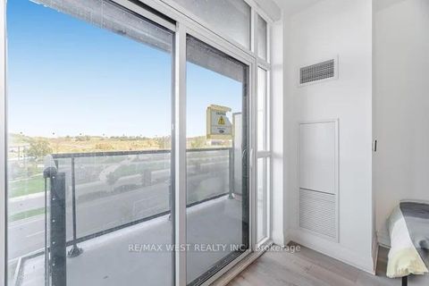 Photo 6 at 218 - 60 George Butchart Drive, CFB, Toronto