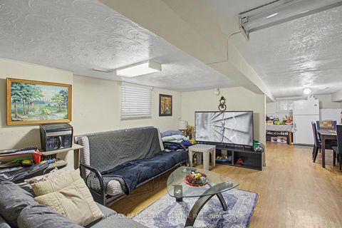 Photo 18 at 224 Livingstone Avenue, Belgravia, Toronto