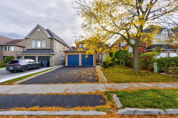 Photo 2 at 13 Ribbon Drive, Wellington, Brampton