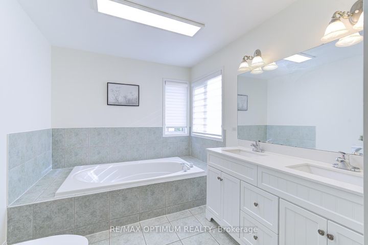 Photo 32 at 13 Ribbon Drive, Wellington, Brampton