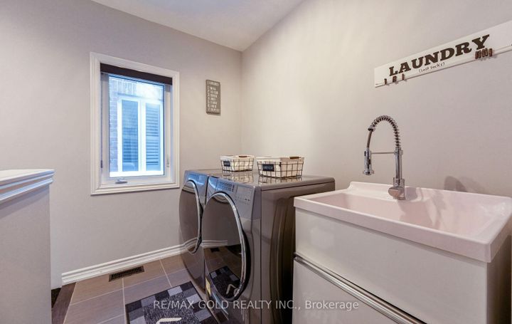 Photo 19 at 59 Kalmia Road, Credit Valley, Brampton