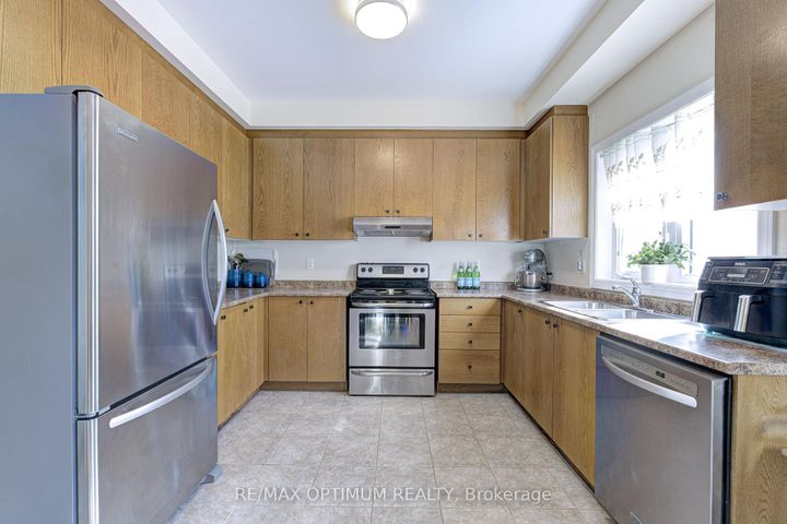 Photo 6 at 12 Gatlin Street, Bram West, Brampton