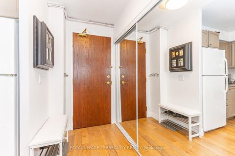 Photo 7 at 1005 - 15 Michael Power Place, City Centre West, Toronto