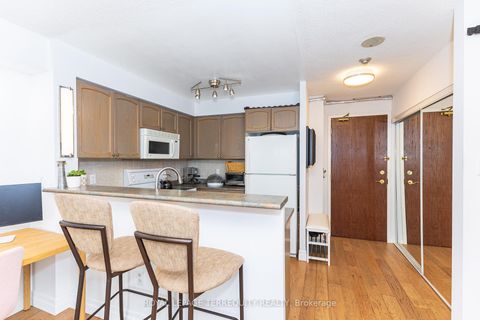 Photo 14 at 1005 - 15 Michael Power Place, City Centre West, Toronto