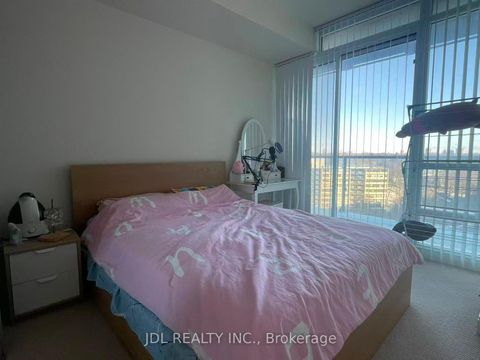 Photo 3 at 806 - 825 Church Street N, Moore Park, Toronto