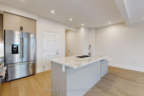 Photo 9 at 50 Schmeltzer Crescent, Rural Richmond Hill, Richmond Hill