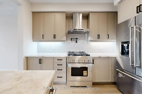 Photo 13 at 50 Schmeltzer Crescent, Rural Richmond Hill, Richmond Hill