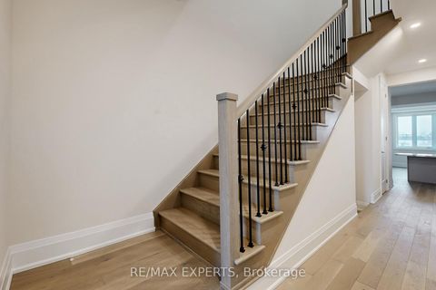 Photo 16 at 50 Schmeltzer Crescent, Rural Richmond Hill, Richmond Hill