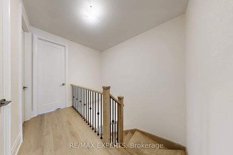 Photo 17 at 50 Schmeltzer Crescent, Rural Richmond Hill, Richmond Hill