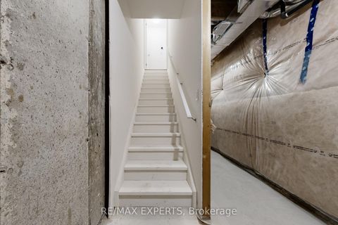 Photo 43 at 50 Schmeltzer Crescent, Rural Richmond Hill, Richmond Hill