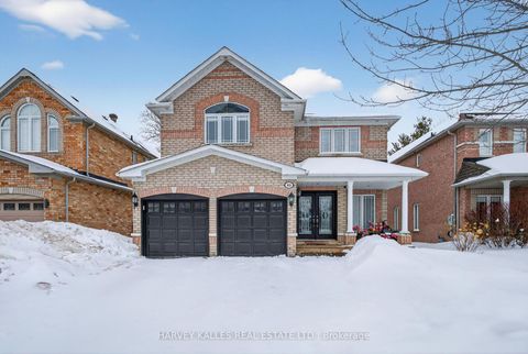 Photo 1 at 60 Wolfson Crescent, Oak Ridges Lake Wilcox, Richmond Hill