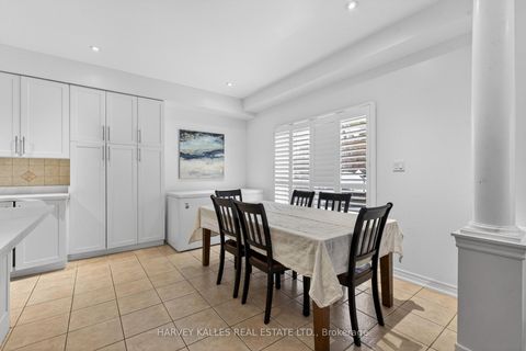 Photo 16 at 60 Wolfson Crescent, Oak Ridges Lake Wilcox, Richmond Hill