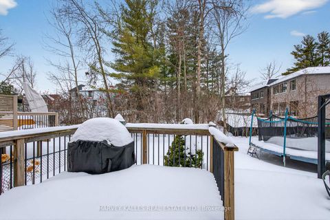 Photo 43 at 60 Wolfson Crescent, Oak Ridges Lake Wilcox, Richmond Hill