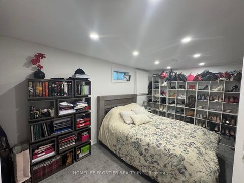 Photo 2 at 39 Camrose Drive, Keswick South, Georgina