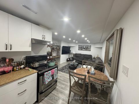 Photo 4 at 39 Camrose Drive, Keswick South, Georgina