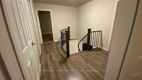 Photo 12 at 39 Camrose Drive, Keswick South, Georgina