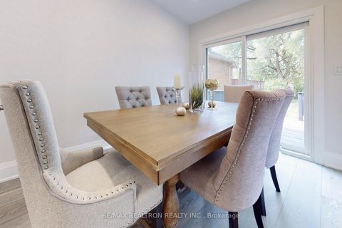 Photo 7 at 50 King Edward Avenue, Lumsden, Toronto