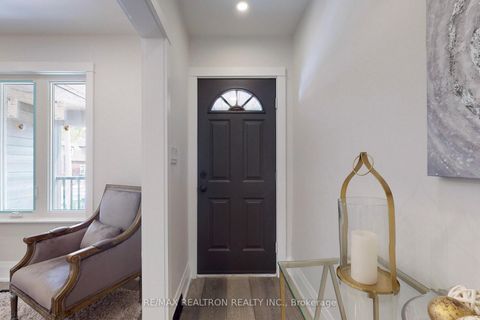 Photo 14 at 50 King Edward Avenue, Lumsden, Toronto