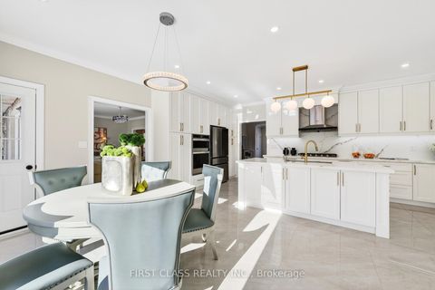 Photo 9 at 31 Boake Trail, Bayview Hill, Richmond Hill