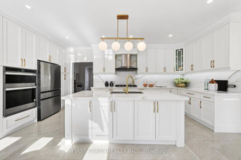 Photo 10 at 31 Boake Trail, Bayview Hill, Richmond Hill