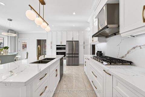 Photo 11 at 31 Boake Trail, Bayview Hill, Richmond Hill