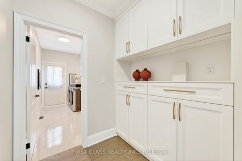 Photo 21 at 31 Boake Trail, Bayview Hill, Richmond Hill