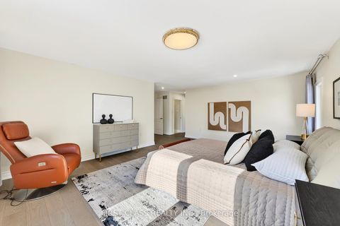 Photo 26 at 31 Boake Trail, Bayview Hill, Richmond Hill