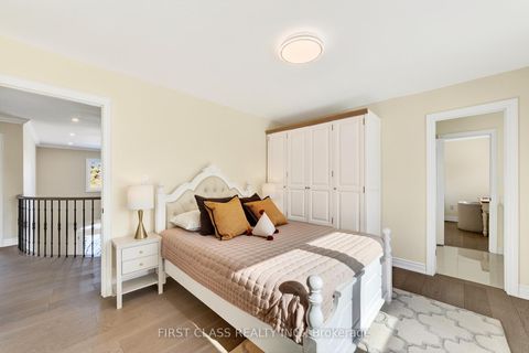 Photo 40 at 31 Boake Trail, Bayview Hill, Richmond Hill