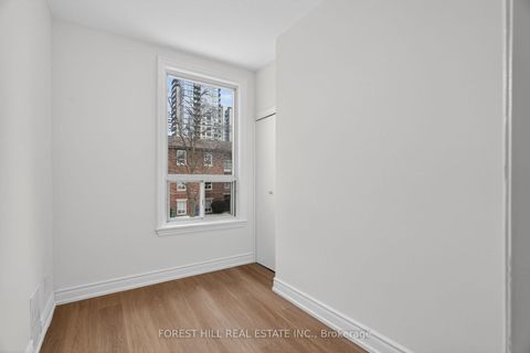 Photo 19 at 7 Ellsworth Avenue, Wychwood, Toronto