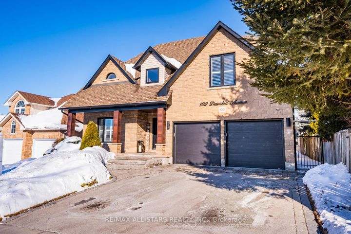 Photo 2 at 102 Dawnhill Avenue, McLaughlin, Oshawa