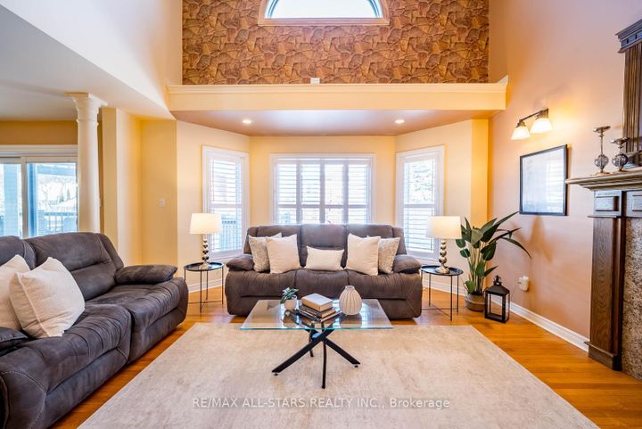 Photo 20 at 102 Dawnhill Avenue, McLaughlin, Oshawa