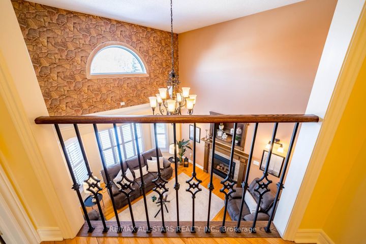 Photo 22 at 102 Dawnhill Avenue, McLaughlin, Oshawa