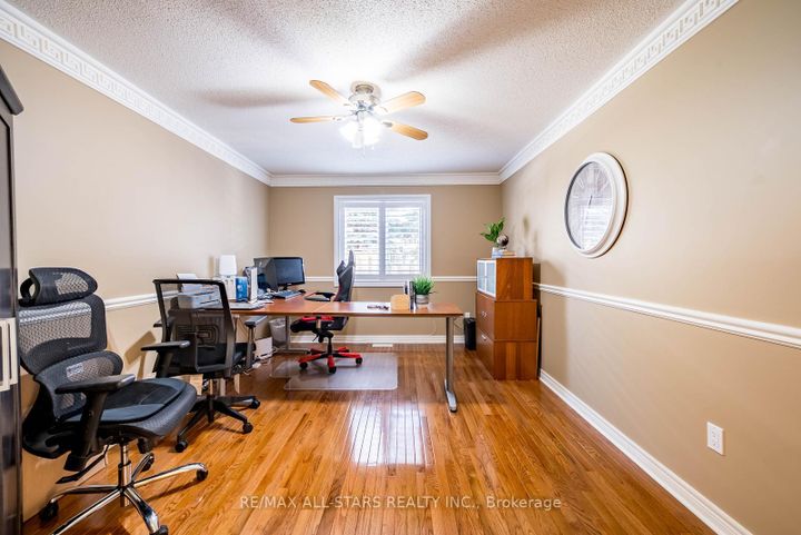 Photo 23 at 102 Dawnhill Avenue, McLaughlin, Oshawa