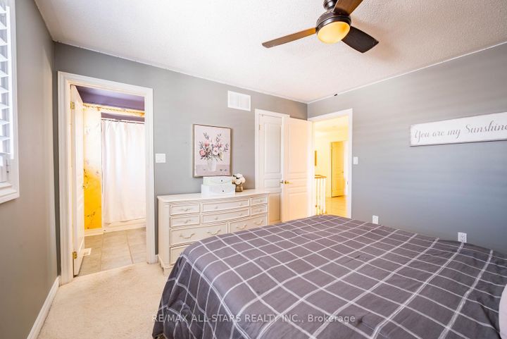 Photo 36 at 102 Dawnhill Avenue, McLaughlin, Oshawa