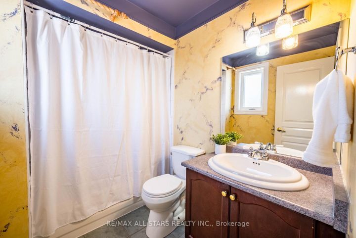 Photo 37 at 102 Dawnhill Avenue, McLaughlin, Oshawa