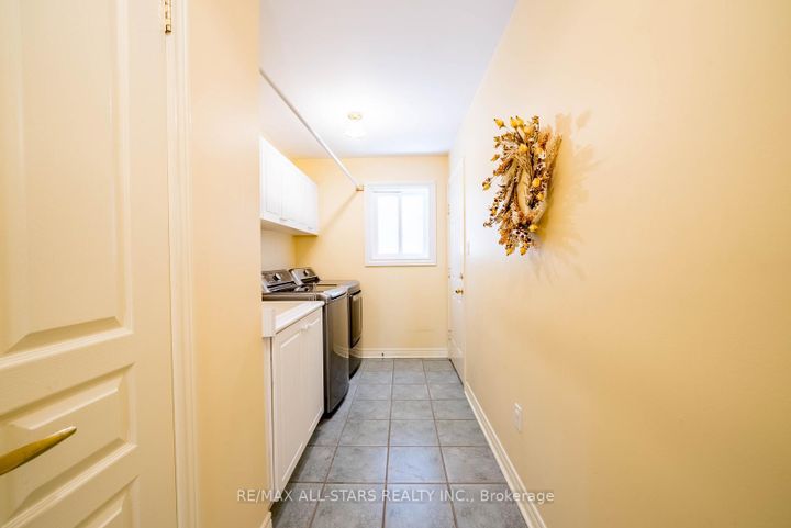 Photo 38 at 102 Dawnhill Avenue, McLaughlin, Oshawa