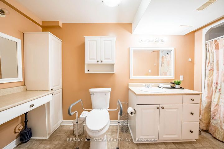 Photo 44 at 102 Dawnhill Avenue, McLaughlin, Oshawa