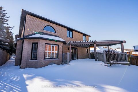 Photo 46 at 102 Dawnhill Avenue, McLaughlin, Oshawa