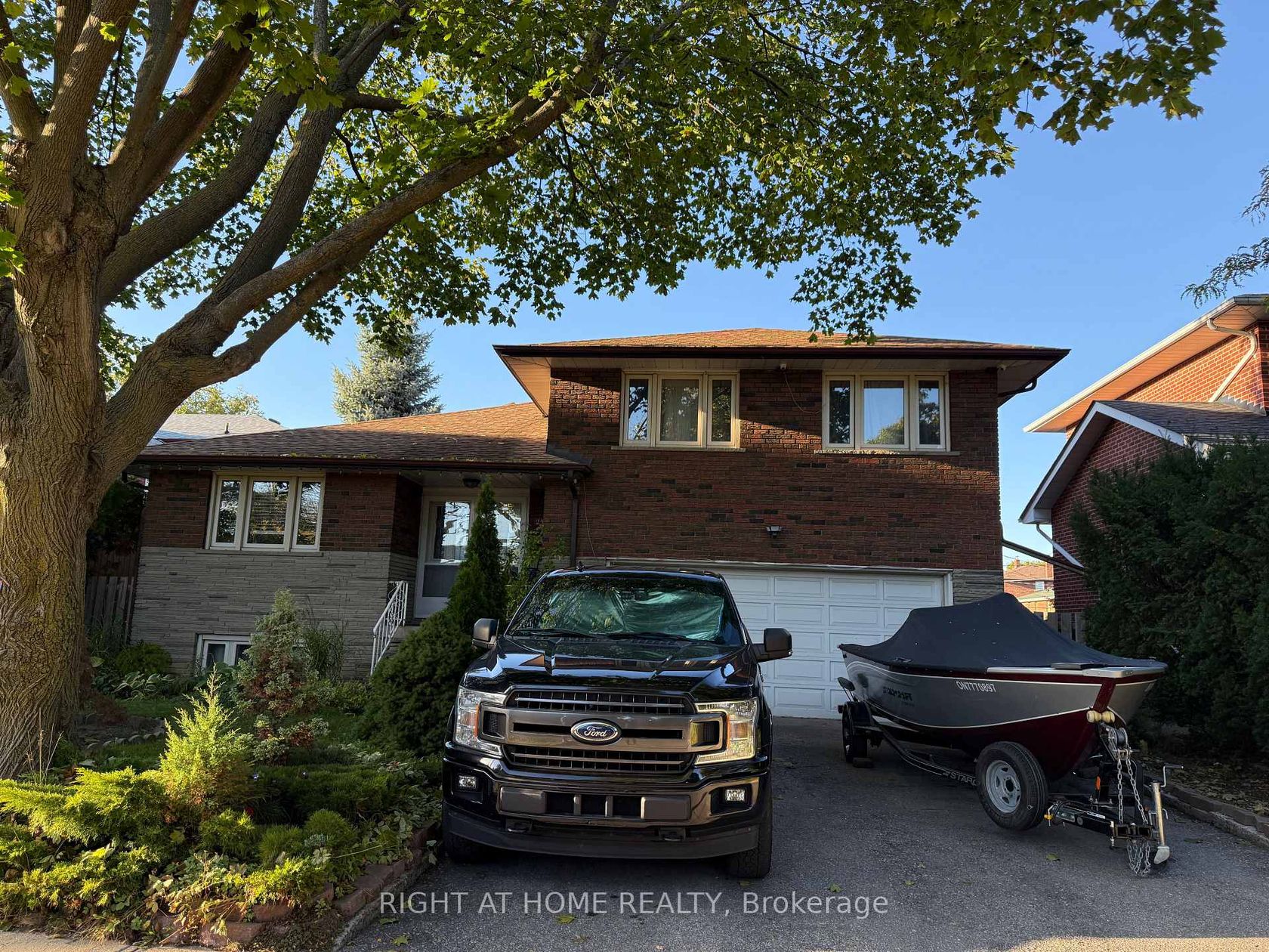 258 La Rose Avenue, Richview, Toronto 