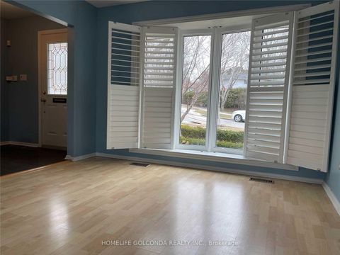 Photo 5 at 24 Meadowglade Crescent, Henry Farm, Toronto