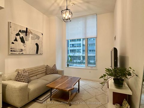 Photo 5 at 214 - 50 Dunfield Avenue, Mount Pleasant West, Toronto