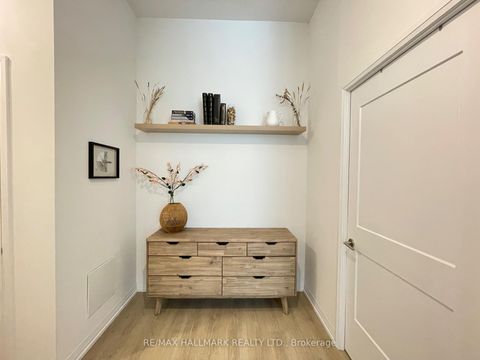 Photo 9 at 214 - 50 Dunfield Avenue, Mount Pleasant West, Toronto