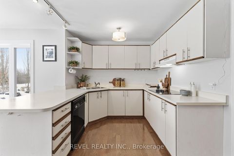 Photo 11 at 30 Castle Harbour Drive, Port Perry, Scugog