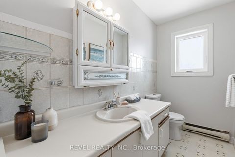 Photo 15 at 30 Castle Harbour Drive, Port Perry, Scugog